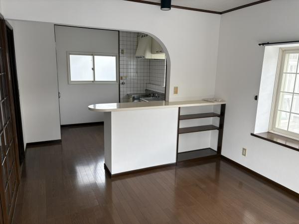 中古戸建 秋田市茨島４丁目 JR羽越本線羽後牛島駅 990万円