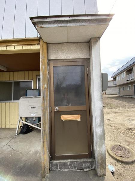 店舗付住宅 能代市出戸本町 JR五能線能代駅 158万円