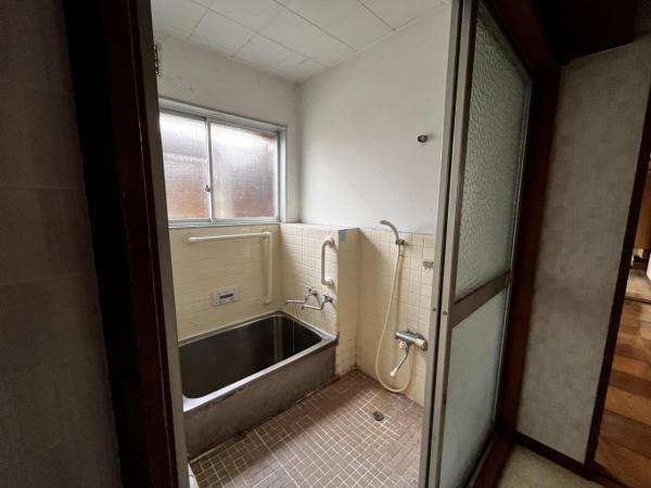 中古戸建 能代市字田子向 JR五能線能代駅 480万円