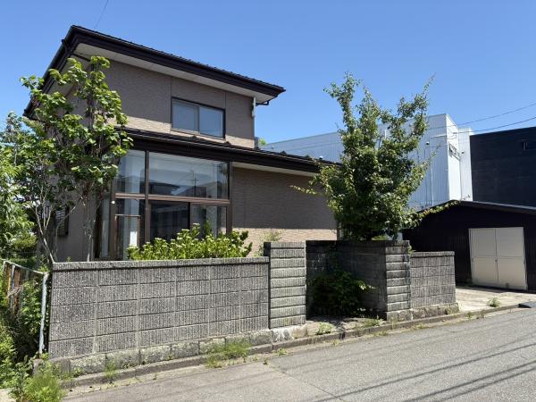 中古戸建 秋田市外旭川八幡田１丁目 JR奥羽本線泉外旭川駅 900万円