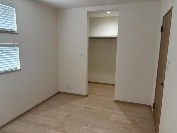 中古戸建 秋田市仁井田本町３丁目 JR羽越本線羽後牛島駅 2,400万円
