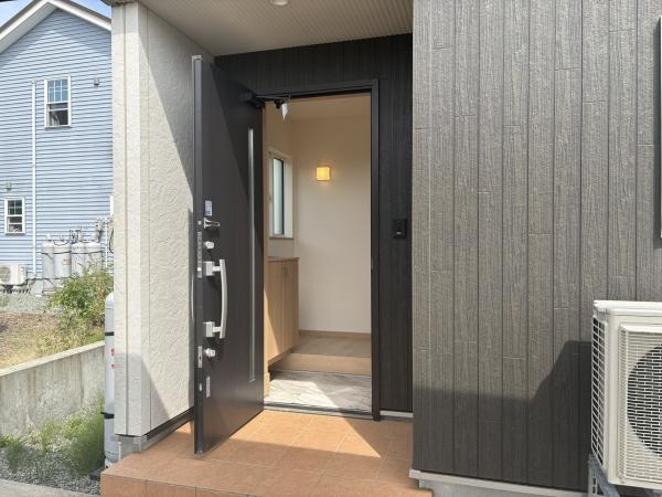 中古戸建 秋田市仁井田本町３丁目 JR羽越本線羽後牛島駅 2,400万円