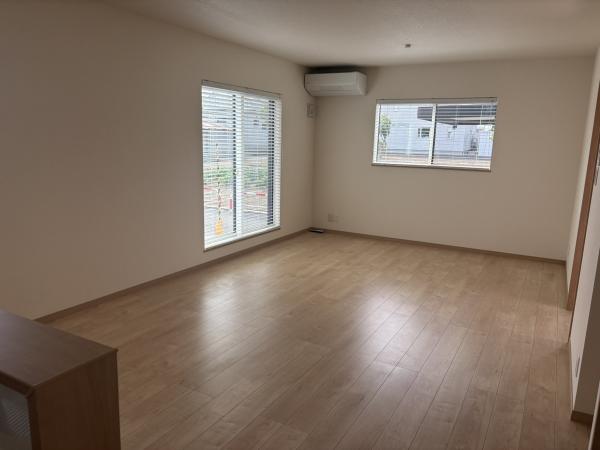 中古戸建 秋田市仁井田本町３丁目 JR羽越本線羽後牛島駅 2,400万円