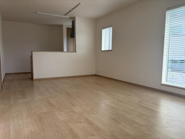 中古戸建 秋田市仁井田本町３丁目 JR羽越本線羽後牛島駅 2,400万円