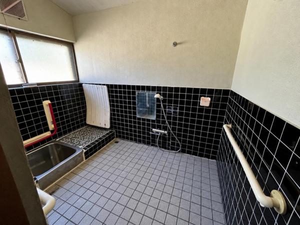 中古戸建 能代市字昇平岱 JR五能線能代駅 474万円