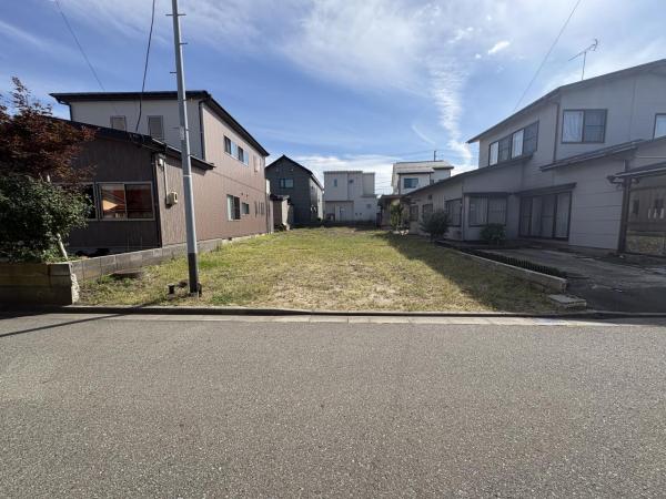 土地 秋田市土崎港東２丁目 JR奥羽本線土崎駅 850万円