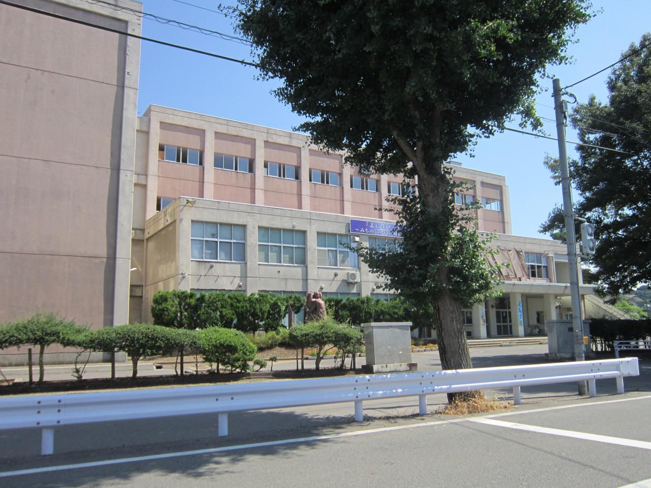 秋田南中学校