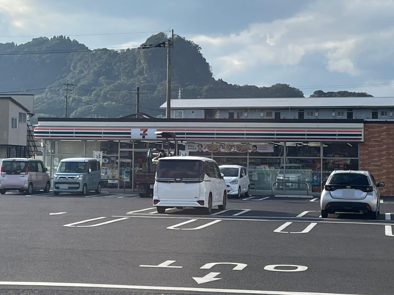 セブン-イレブン 国分重久店