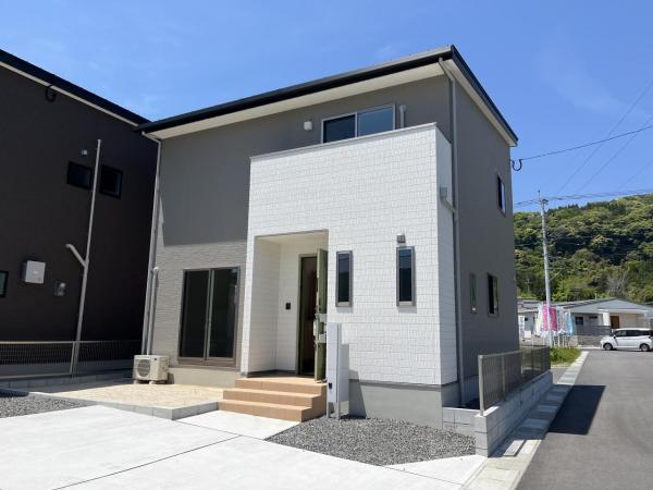 新築戸建 霧島市国分重久560　2D JR肥薩線日当山駅 2,440万円