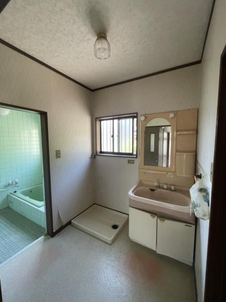 中古戸建 霧島市国分名波町18-9 JR日豊本線国分駅 600万円