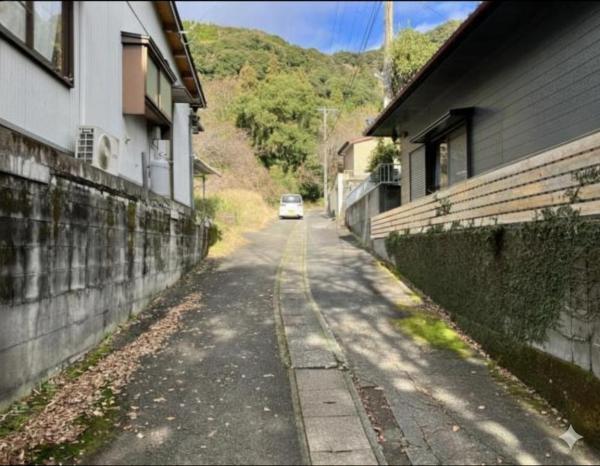国分重久453番地1 前面道路含む現地写真 