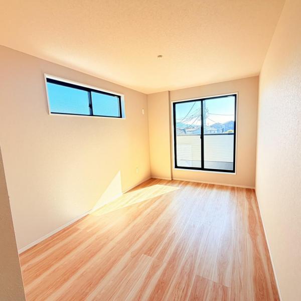 姶良市東餅田1710番6　2号棟 洋室