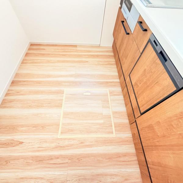 姶良市東餅田1710番6　2号棟 収納 