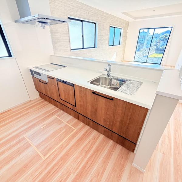 姶良市東餅田1710番6　2号棟 キッチン 