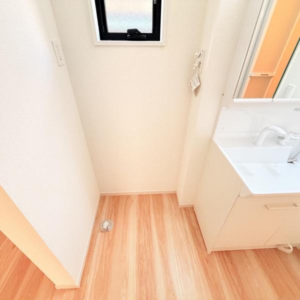 姶良市東餅田1710番6　2号棟 ランドリースペース