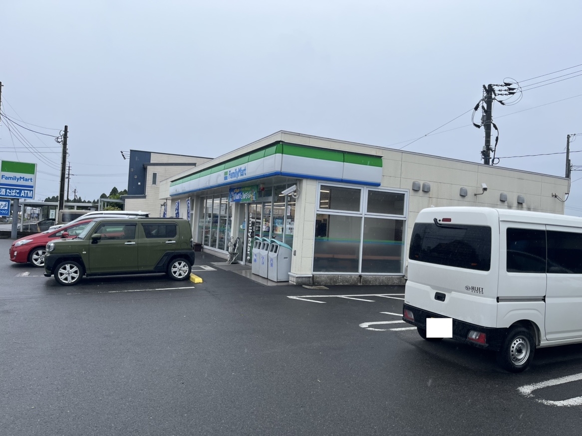 ファミリーマート 徳永麓店
