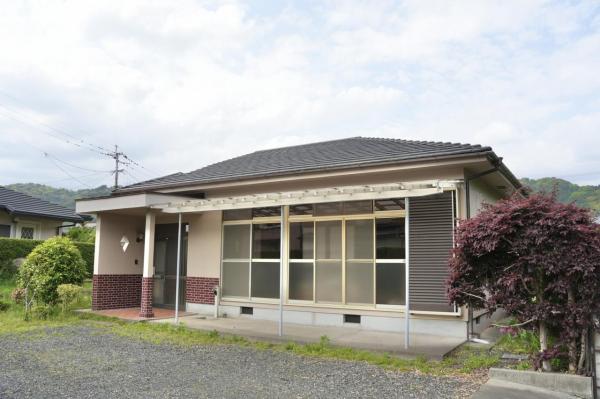 中古戸建 霧島市隼人町内山田３丁目963番地5 JR日豊本線隼人駅 743万円