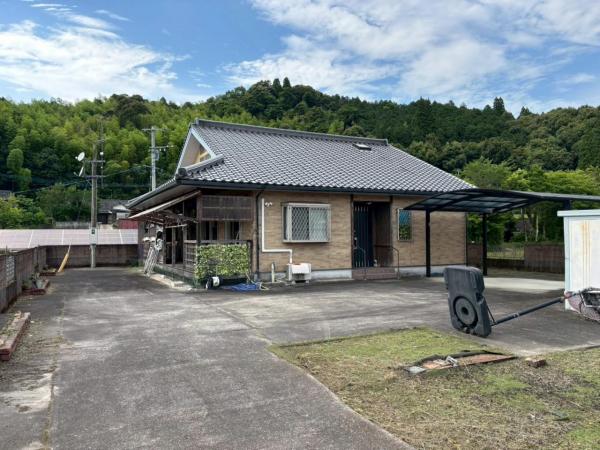 中古戸建 伊佐市菱刈前目2406-78  1,350万円