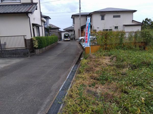 富士市今泉売土地 前面道路含む現地写真 