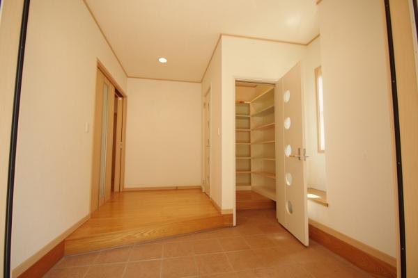 万野原新田中古2080 玄関 