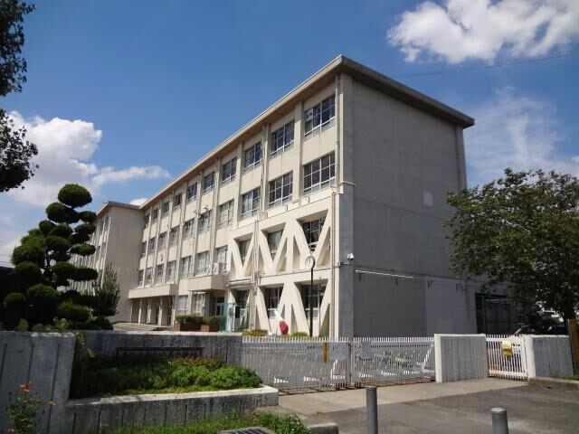 春日井市立味美中学校
