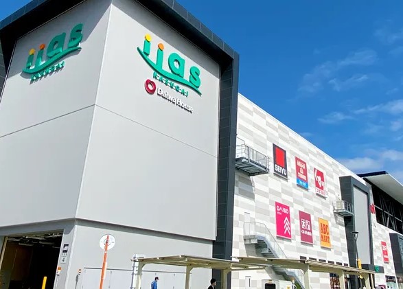 イーアス 春日井