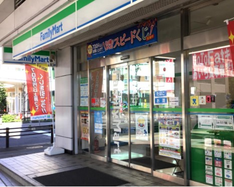 ファミリーマート 勝川駅北店
