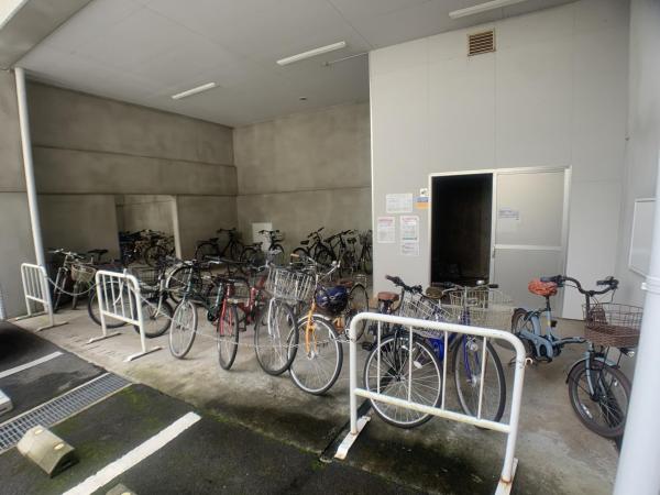星ヶ丘スカイマンション 駐輪場