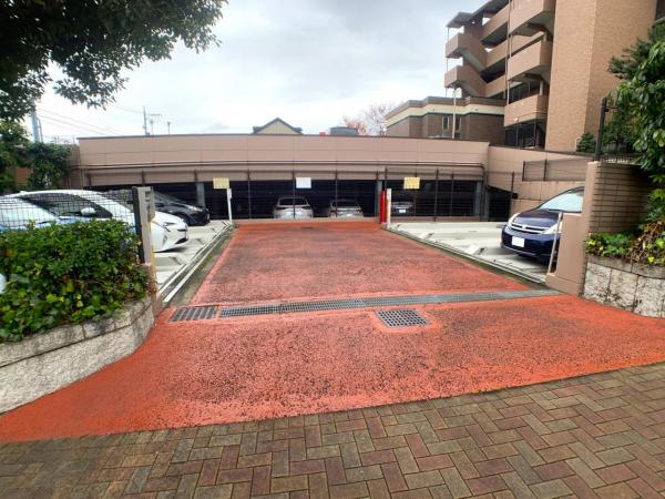 グランドメゾン茶屋が坂 駐車場 
