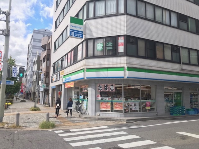 ファミリーマート 東山公園駅前店