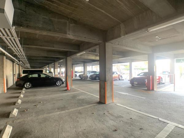 日車マンション平和が丘A棟 敷地内駐車場