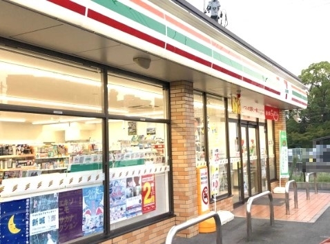 セブン-イレブン 名古屋平和が丘南店