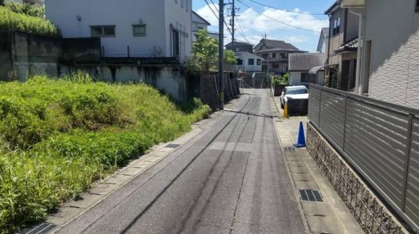 岡崎市蓑川町　土地 前面道路含む現地写真 