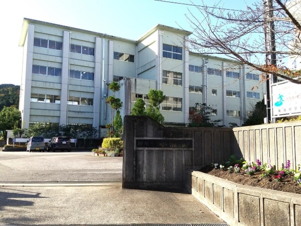 岡崎市立東海中学校