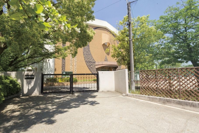 名古屋市立上社中学校