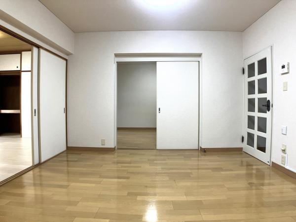 三旺マンション第３名東 リビング 