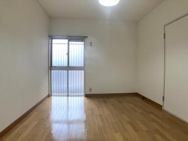 三旺マンション第３名東 リビング以外の居室 