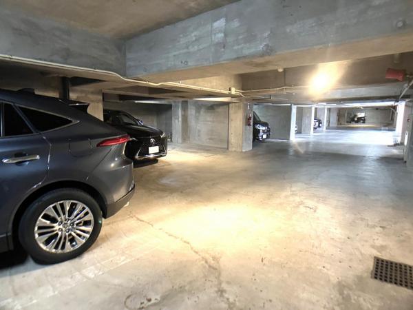 廻間公園南マンション 敷地内駐車場