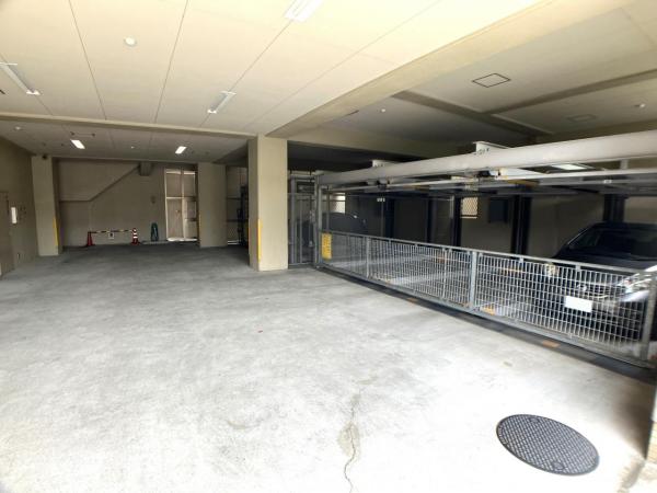 パークサイドヒルズ猫洞 駐車場 