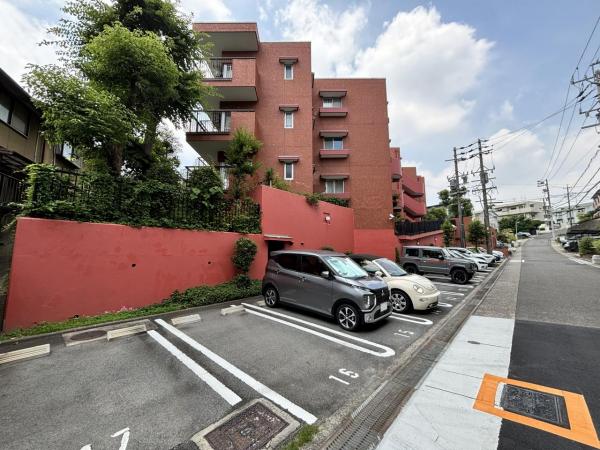 ライオンズマンション八事富士見ヶ丘 駐車場 