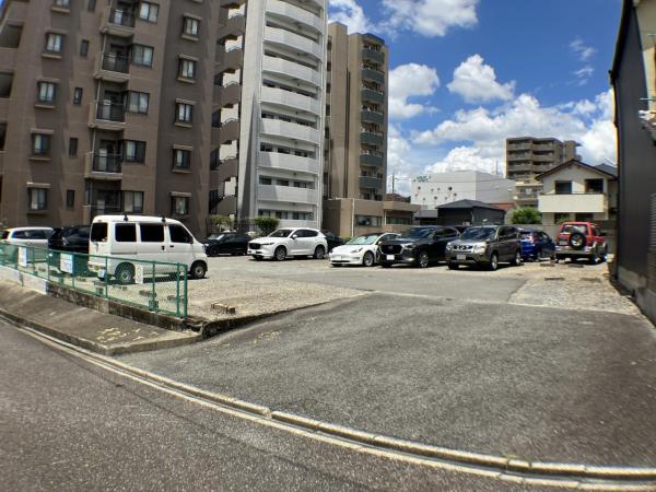 覚王山シティハウス 駐車場 