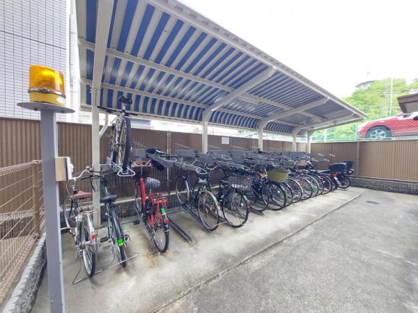 覚王山シティハウス 駐輪場