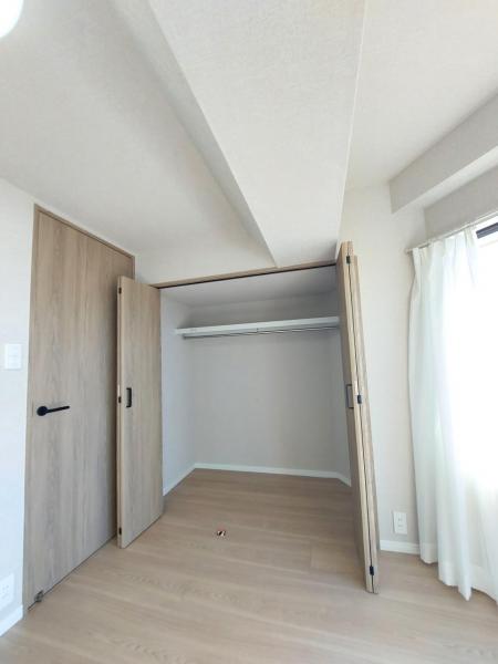 ライオンズマンション東白壁 洋室