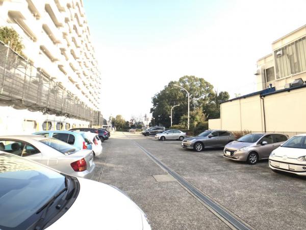 メゾン覚王山月宮殿 駐車場 