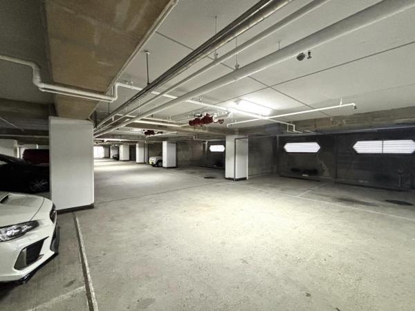 メゾン覚王山月宮殿 駐車場 