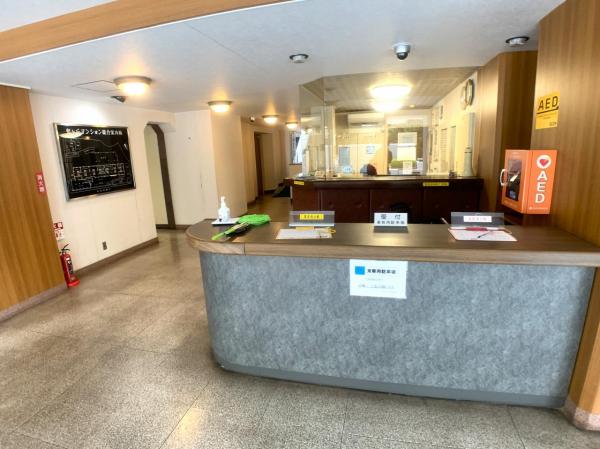 虹ヶ丘マンション本館 エントランス 