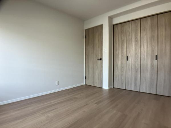 虹ヶ丘マンション本館 洋室