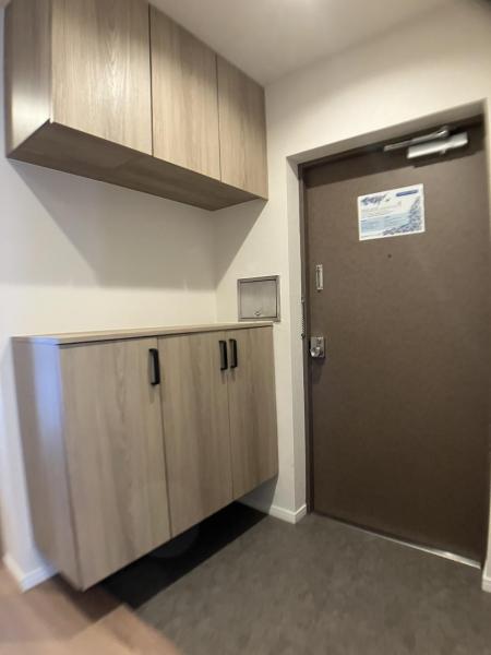 虹ヶ丘マンション本館 玄関 