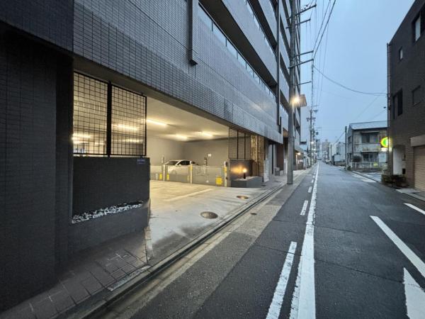 サンハウス徳川 駐車場 