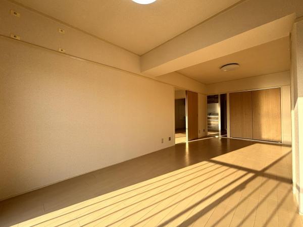 ライオンズマンション川名 洋室